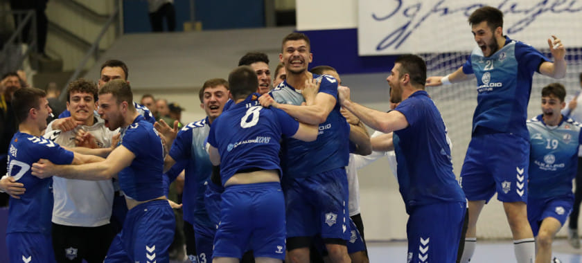 Балканы. "Вардар" сенсационно уступил команде Кирила Лазарова — "Алкалоиду" и впервые в сезоне потерял очки