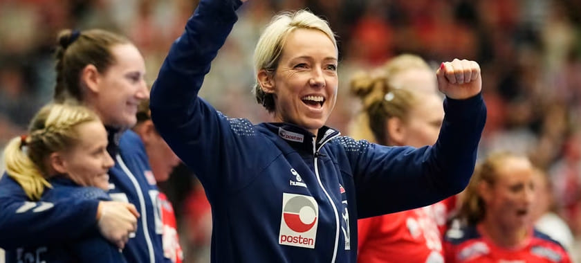 Катрин Лунде о завершении карьеры: "У меня остался один год контракта с "Кристиансандом", и я надеюсь отыграть ещё два сезона"