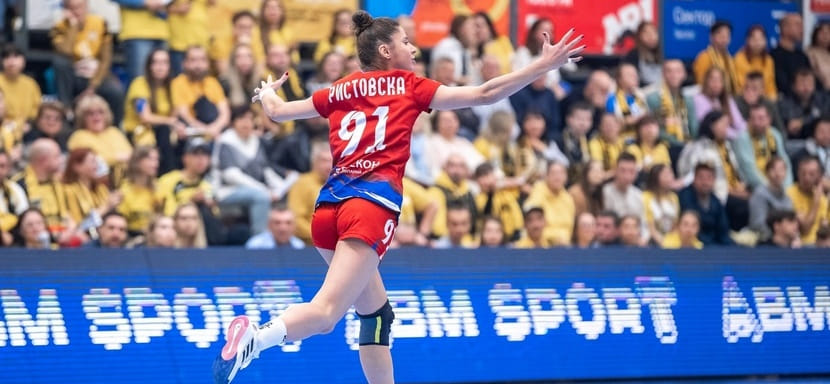 Romania. The right wing of HC CSKA and the national team of North Macedonia  Sara Ristovska will continue her career in CS Rapid Bucuresti