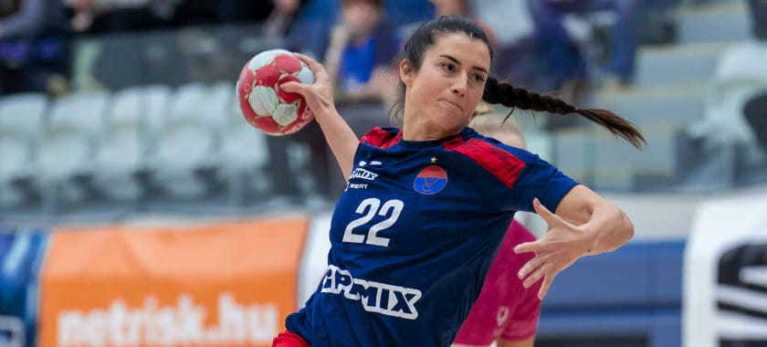 "Вац" дома разобрался с "Сомбатхеем", "Козармишлень" разгромила "Дунауйварош", "Вашаш" Кекезович сыграл вничью в чемпионате Венгрии