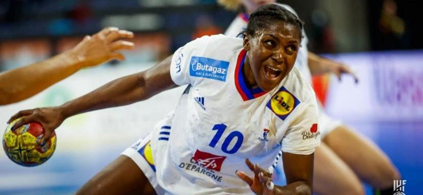 ЧМ-2021. Француженки против датчанок, хозяйки из Испании против норвежек. Сегодня определятся финалисты женского турнира