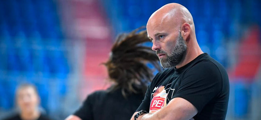 Официально. Ким Расмуссен возглавил женскую сборную Южной Кореи. Датский специалист стал первым иностранным тренером для команды