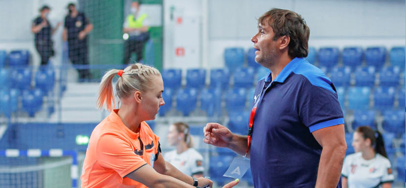 Кубок Московской федерации гандбола. Олег Кулешов: "Наша команда ниже остальных по классу. Есть возможность посмотреть молодежь" (ВИДЕО)