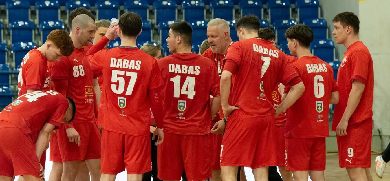 "Дабаш" за 5 туров до окончания турнира во втором мужском венгерском дивизионе гарантировал себе возвращение в элиту