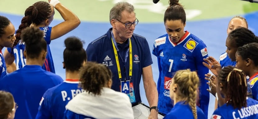 ЧМ-2021. Оливье Крюмбольц: "Наша защита 5-1 сработала отлично, а к концу матча мы вернули себе уверенность в атаке"