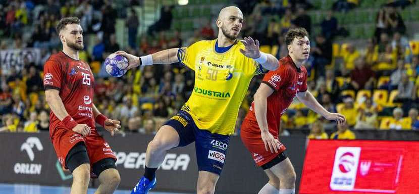 "Кельце" с Артёмом Корольком в составе разгромил "Островию" и ещё пять результатов мужского чемпионата Польши