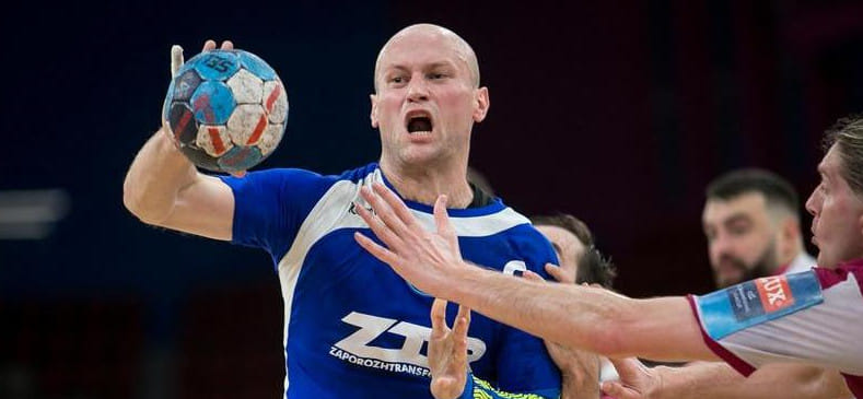 Румыния. Источник: правый полусредний Алексей Ганчев, начинавший сезон в "Пермских медведях", продолжит карьеру в Румынии