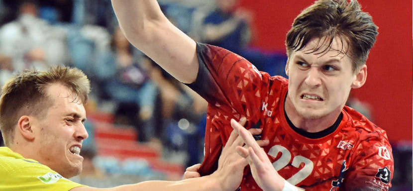 Германия. 20-летний полусредний Максим Орлов, имеющий белорусское гражданство, продлил контракт с "Потсдамом" (Д3) на один сезон