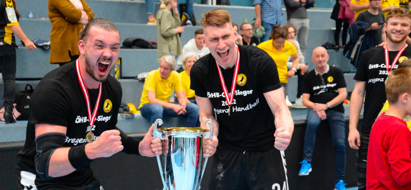 Австрия. Михаил Виноградов: "Обычно в отпуске худею, но сейчас на Кавказе набрал уже килограмма три"