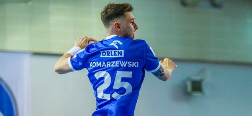 Европейская лига. Правый крайний "Вислы" Кшиштоф Комажевски сломал руку в матче со словацким "Татраном"