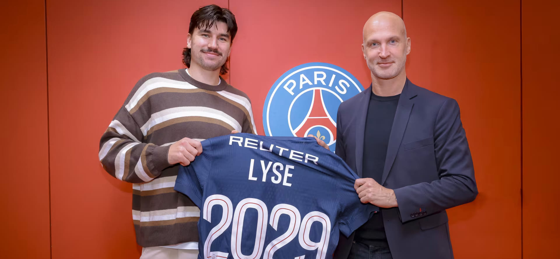 "Пари Сен-Жермен" официально объявил о переходе левого полусреднего "Кольстада" Симена Люсе. Контракт рассчитан на три сезона