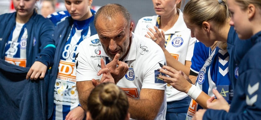 Балканы. Рулевой женской сборной Словении Драган Аджич может возглавить хорватскую "Подравку" Дианы Ильиной и Ирины Стельмах