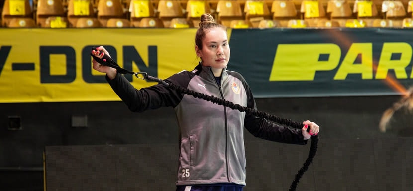 Olimpbet Суперлига. Карина Сабирова о победе над "молодежкой" "Ростов-Дона": "Мы отрабатывали комбинации на следующие матчи" (ВИДЕО)