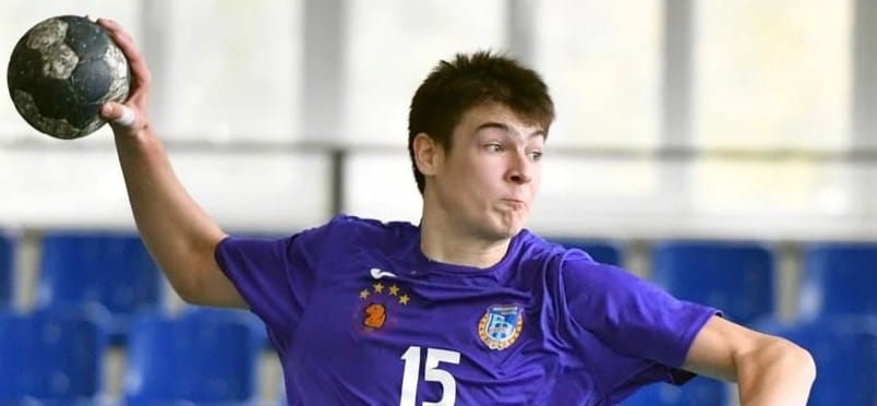 Иван Шельменко: "Отец подробно объясняет ошибки. Приятно, что можем с ним вот так посидеть"