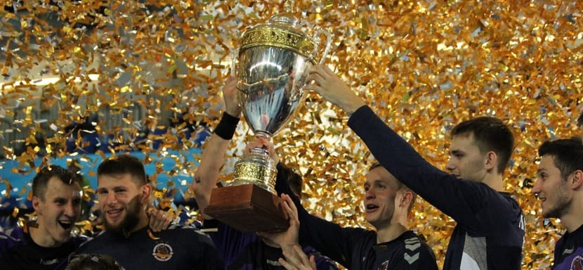 Суперкубок России. За первый трофей в сезоне у мужчин сегодня поборются "Чеховские Медведи" и ЦСКА. Начало поединка в 19.00 (мск)