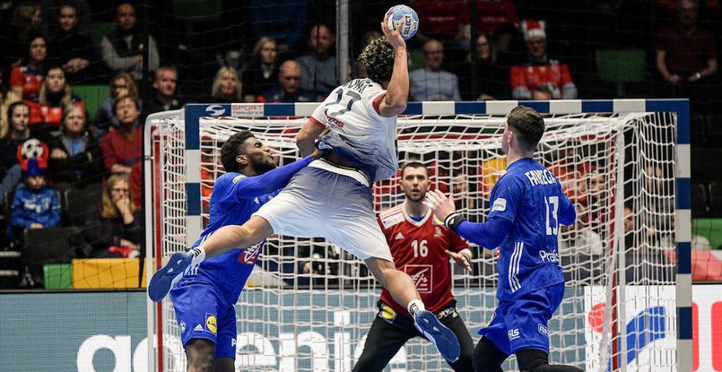 ЧЕ-2020. Перед вторым матчем на турнире сборная Франции потеряла из-за травмы вратаря Янна Жанти. Его заменит Уэсли Парден