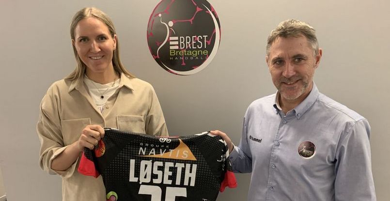 Франция. "Брест" объявил о подписании датской полусредней "Хернинга-Икаста" Тонье Лосет. Контракт рассчитан на два сезона