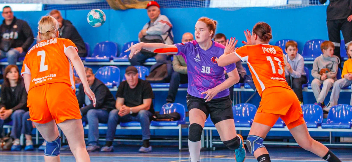 Переходные игры. Все остались при своих. "Луч" разгромил "Уфу-Алису" и продолжит сиять в Суперлиге