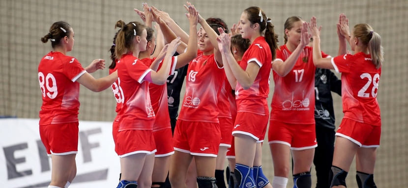 Чемпионат Европы (U-17). Девичья сборная России одержала вторую кряду победу на групповом этапе: разгромлена команда Словении