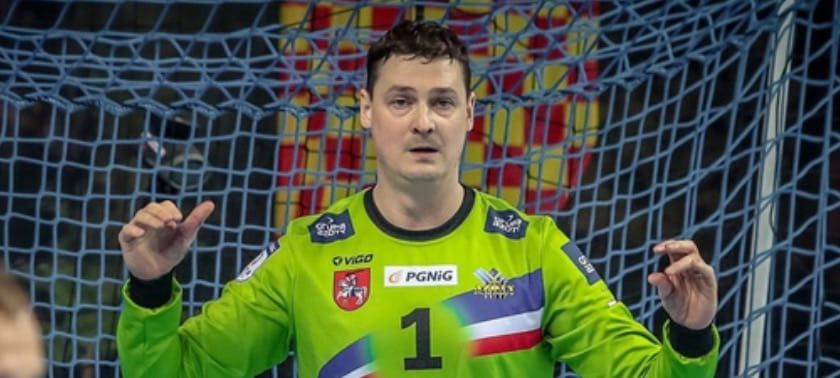 Польша. Голкипер "Азотов" Вадим Богданов пропустит сезон из-за разрыва крестообразных связок. Его заменит 41-летний Валентин Кошевой