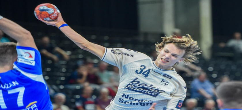 Левый полусредний "Фленсбурга" Тило Кнутцен подписал первый профессиональный контракт с клубом бундеслиги