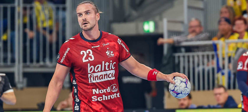 Правый полусредний сборной Норвегии и "Фленсбурга" Кент Робин Тённесен продлил контракт с клубом до 2027 года