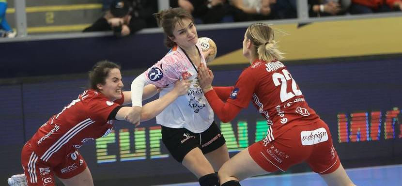 Лига чемпионов. Россиянка Анна Вяхирева вошла в символическую сборную по итогам ответных матчей первого раунда плей-офф (ВИДЕО)