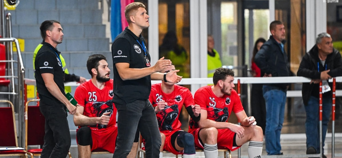 "Пермские медведи" с разницей 15 мячей разгромили краснодарский СКИФ и одержали седьмую подряд победу в мужской Суперлиге