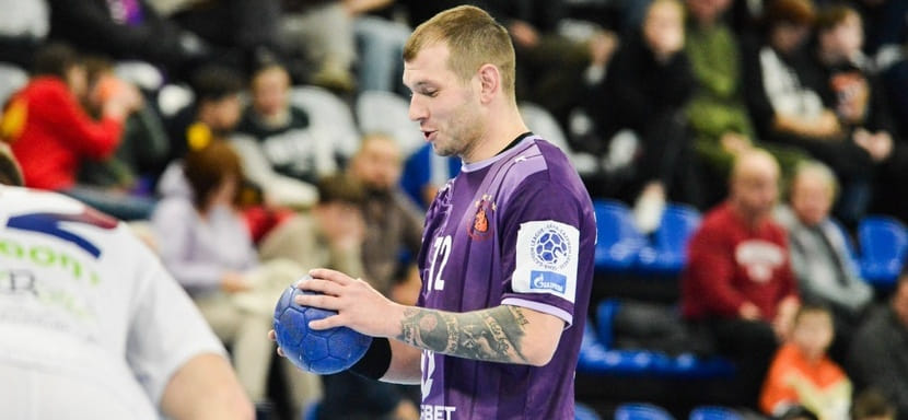 Денис Афонин: "Нам в этом сезоне многие игры даются сложно. Но мы бьёмся и отдаём все силы в каждом матче"