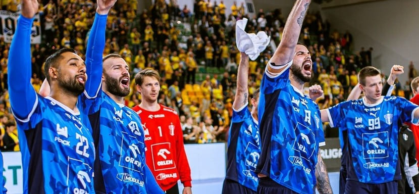 "Висла" в "Матче недели" принимает "Барселону", "Кельце" в Бухаресте сыграет с "Динамо" и ещё три матча четверга в Лиге чемпионов