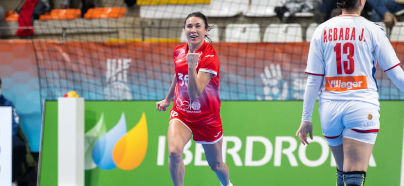 Юлия Манагарова — лучшая гандболистка Ex-USSR в 2021 году! Болельщики и авторы БЦ сошлись во мнении