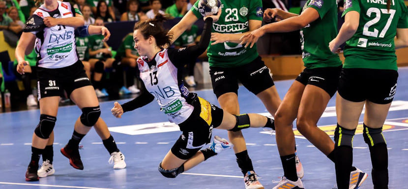 Лига чемпионов. "Кристиансанд" благодаря 7 голам Анны Вяхиревой вырвал минимальную победу у "Ференцвароша". "Оденсе" одолел "Брест"