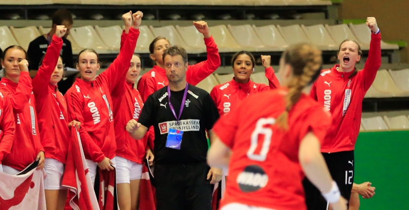 Молодежный ЧЕ-2019. Датчанки ответили сами. Испанки взяли "помощь зала"