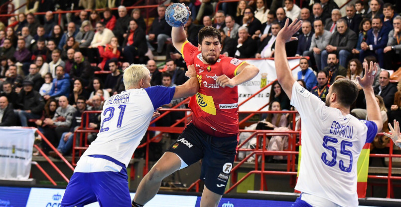 Россияне в Испании третьи. Матч с хозяевами как индикатор проблем