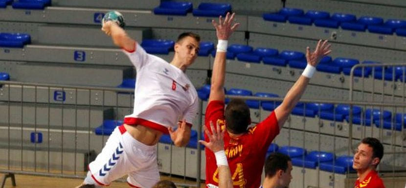 Балканы. 21-летний левый полусредний "Тулузы" Урош Борзаш получил официальное разрешение представлять сборную Сербии на международной арене