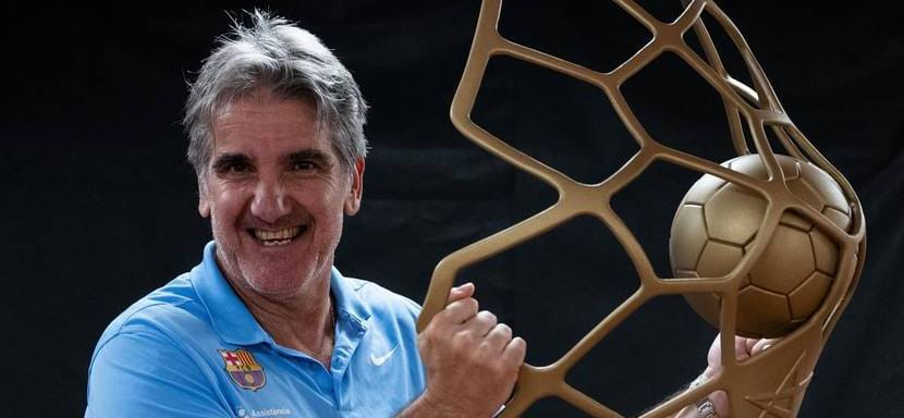 Испания. Карлос Ортега продолжит возглавлять "Барселону" до лета 2027 года. Контракт продлился автоматически