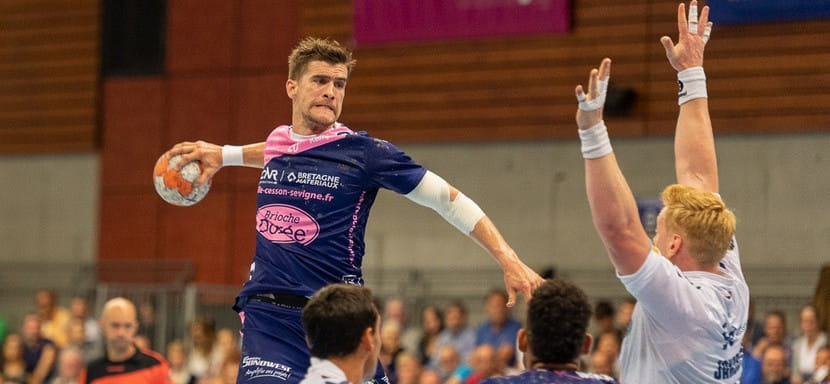 Катар. Сербский разыгрывающий Лука Митрович продолжит карьеру в "Аль-Райяне"