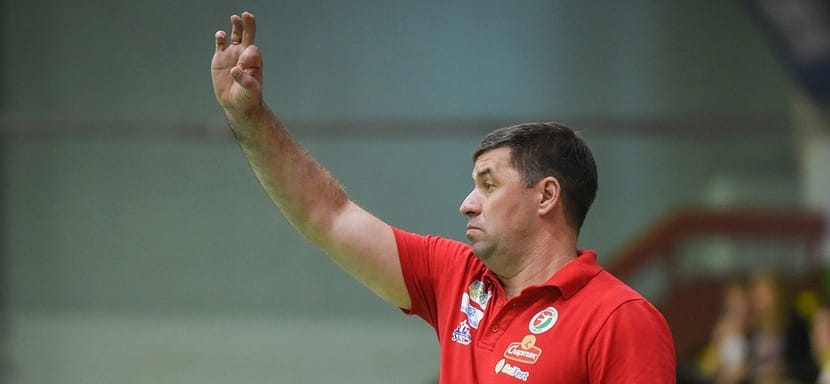 Беларусь. Андрей Мочалов: "Предстоит тяжелый выездной матч с "Машекой". Соперник почти полностью поменял состав и стиль игры"