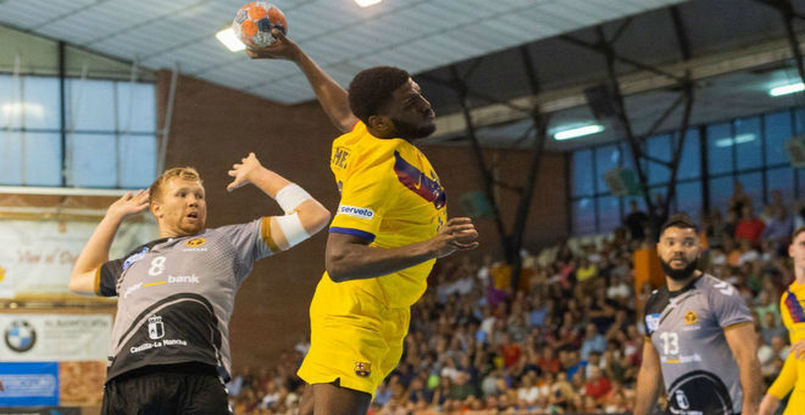 Испания. В стартовом туре "Барселона" разгромила "Анайтасуну", а "Адемар" уступил "Бидасоа"