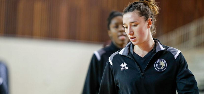 Франция. 23-летняя левая крайняя Алис Мазен продолжит защищать цвета "Пари-92"