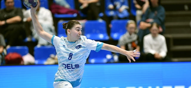 Дарина Никулина, возможно, вернётся к тренировкам в общей группе в начале декабря, считает врач "Черноморочки" Кирилл Холин