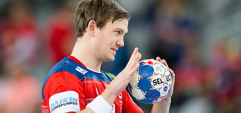 Сандер Сагосен: "У меня есть свой фитнес-зал в подвале, а снаружи я могу бросать мяч — подготовка проходит неплохо"