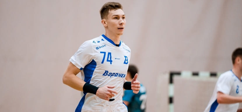 Казанский "Зилант" официально объявил о переходе разыгрывающего Евгения Грибкова и левого крайнего Степана Ермакова