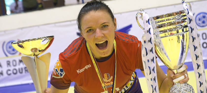 Трансферный слух. Белорусская правая полусредняя Наталья Василевская покинет "Глорию Бузэу" и перейдёт в другой румынский клуб