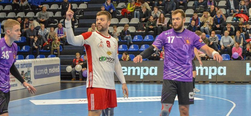 "Донские Казаки"-ЮФУ прибыли в Чехов на товарищеский матч с местными "медведями"