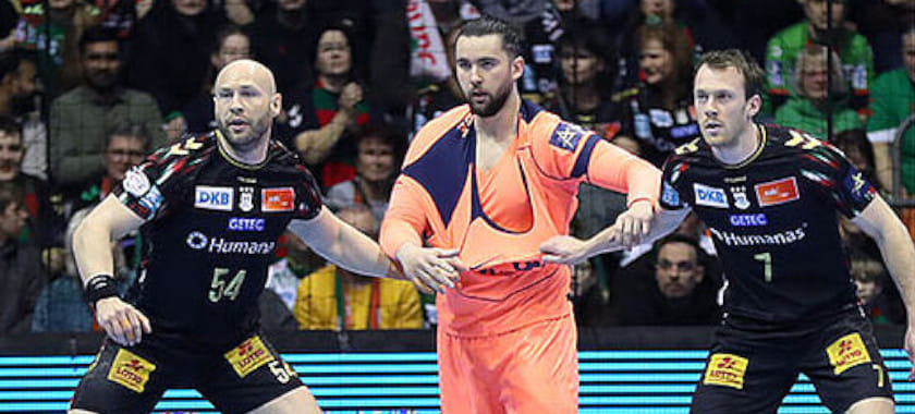 "Барселона" в гостях обыграла "Магдебург" и вышла на первое место в группе "В" Лиги чемпионов, "Нант" победил "Веспрем"