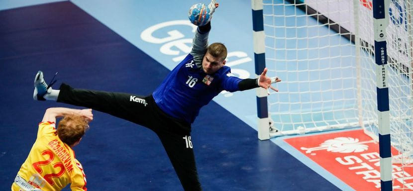 43-летний чешский ветеран Мартин Галя продолжит карьеру в "Карвине", куда вернулся спустя 19 лет