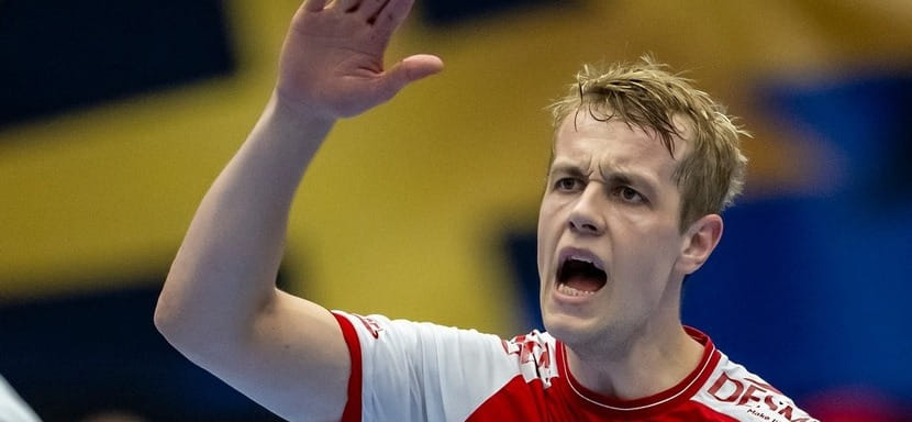 32-летний левый крайний датского "Ольборга" Бастер Юуль-Лассен принял решение завершить игровую карьеру следующим летом