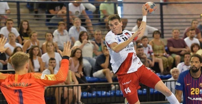 "Татран" подписал контракт с испанским правым крайним Хавьером Муньосом Кабесоном