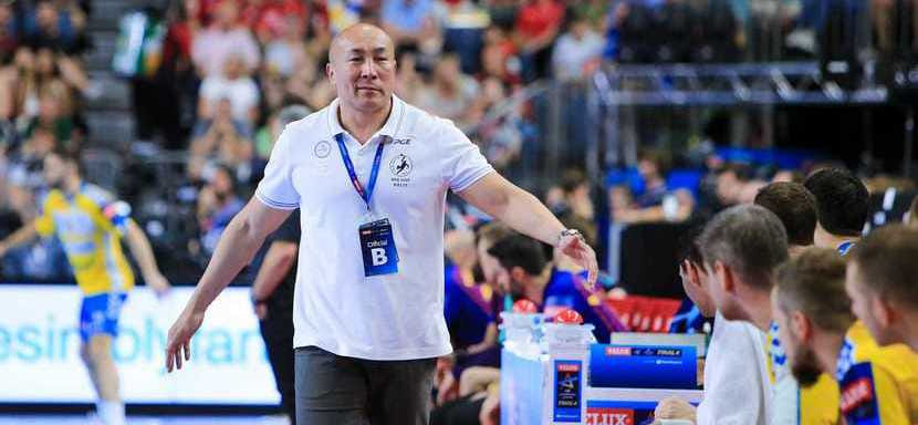 Польша. Тренер "Виве" Талант Дуйшебаев: "У меня у самого много предложений, например, от российской команды. Но я хочу быть в Кельце"